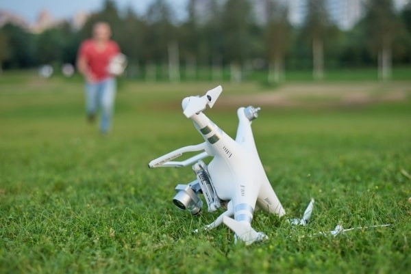 Sådan undgår du dronenedstyrtning – 10 råd til at forebygge uheld