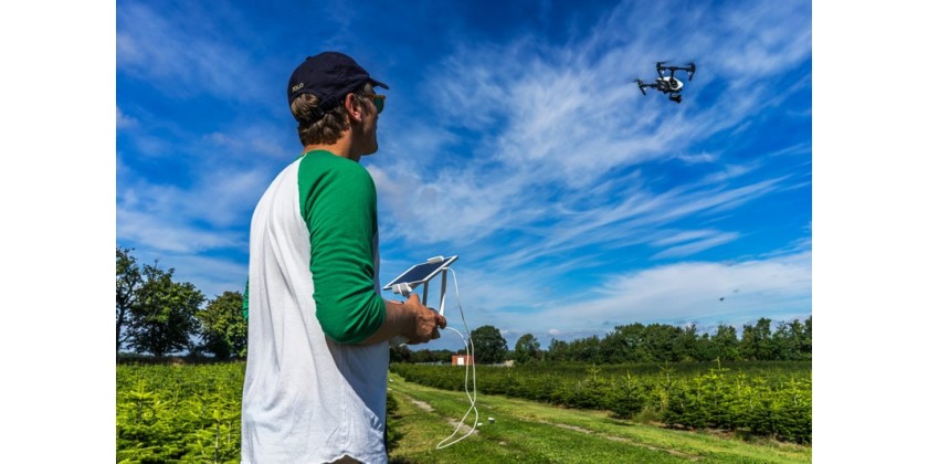 Bliv certificeret drone pilot med et dronebevis